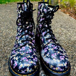 Auth Dr.Marten boots